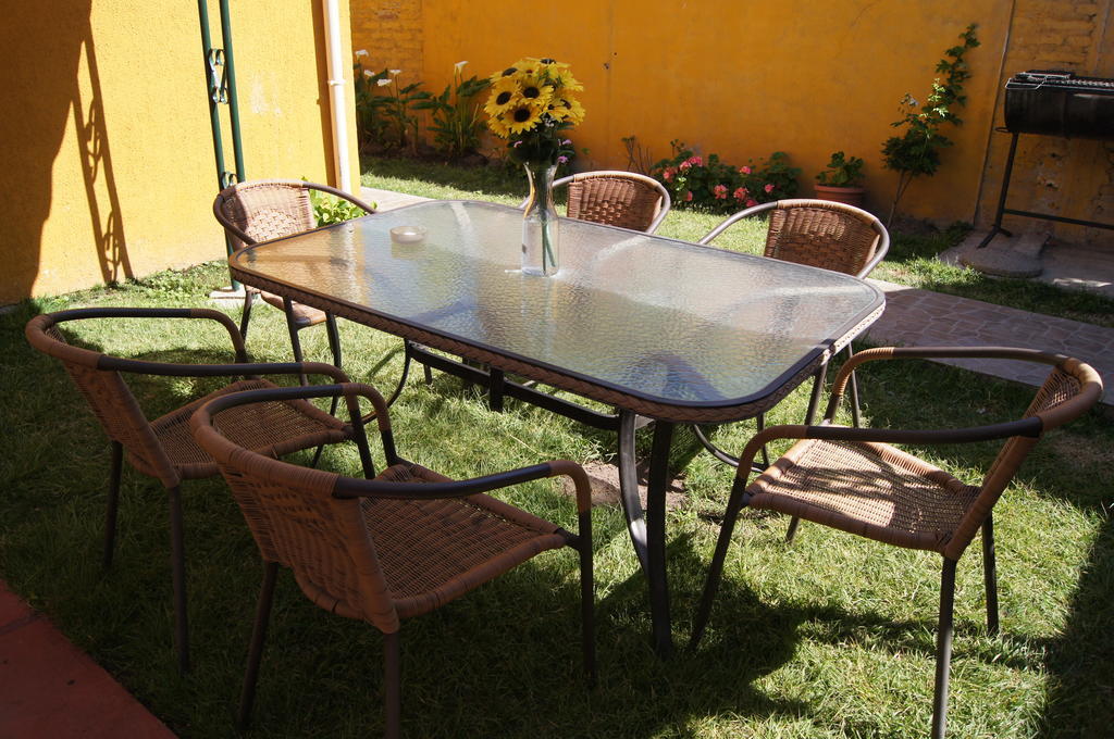 Economy Hostel Tierra Noble Bed&Breakfast Santa Cruz Exterior foto