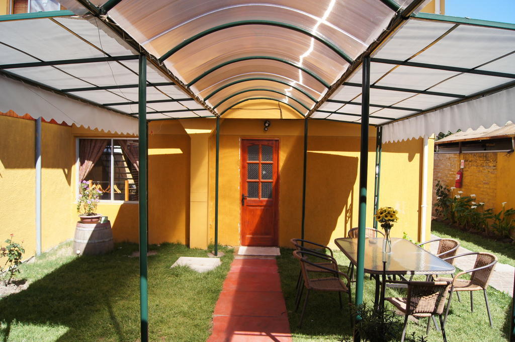 Economy Hostel Tierra Noble Bed&Breakfast Santa Cruz Exterior foto